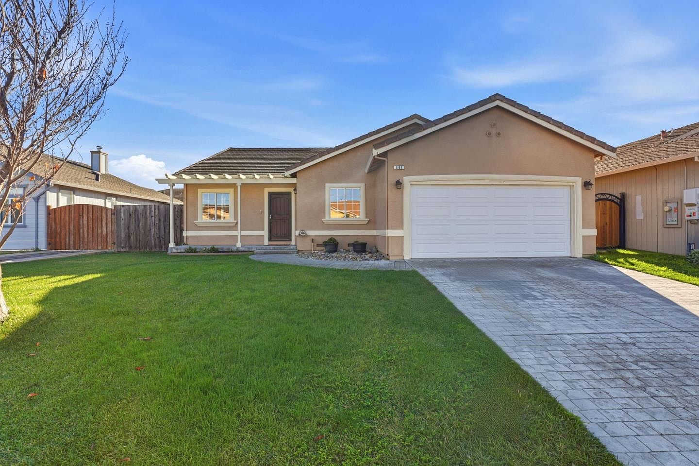 941 Steinbeck Dr, Hollister, CA